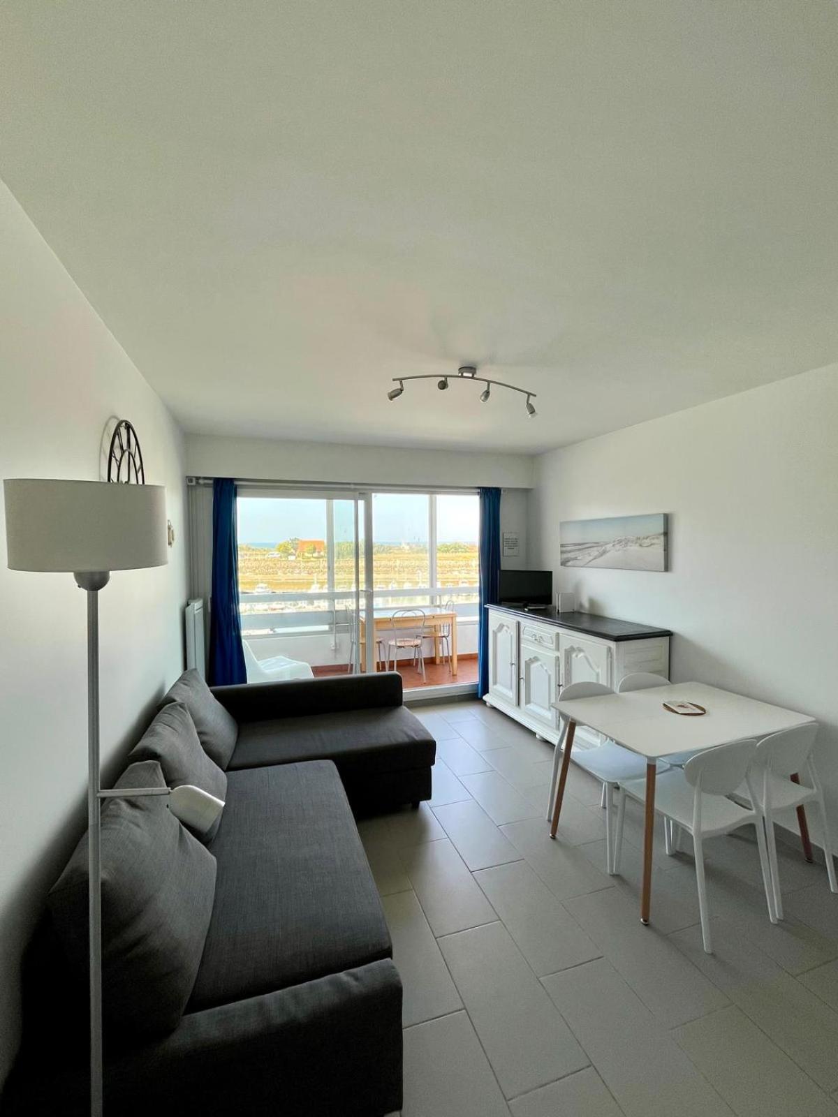 Appartement Vue Mer Et Marina, Loggia - Parking 쿠르쇨 쉬르 메르 외부 사진